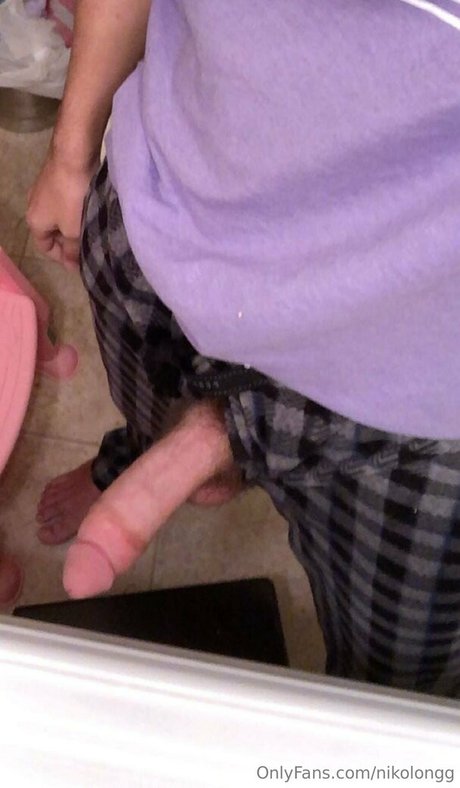 nikolongg pornstar adult img