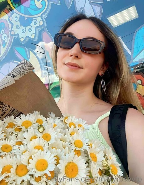 maryrosevip pornstar nude image