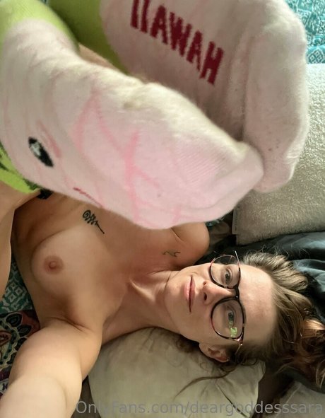 deargoddesssara model free picture