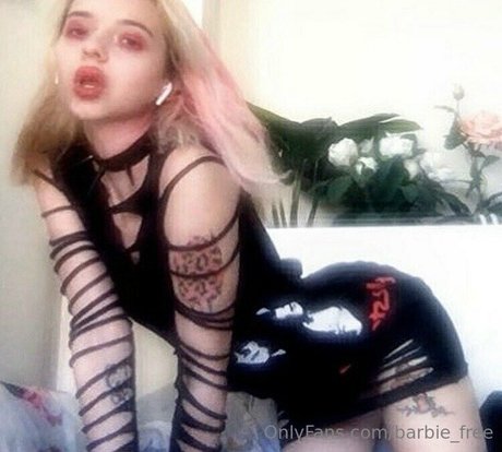 barbie free model pretty photo