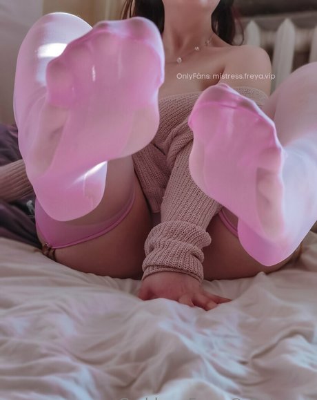 freyas kingdom naked actress img