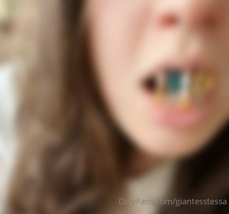 giantesstessa sexy pornstar photos