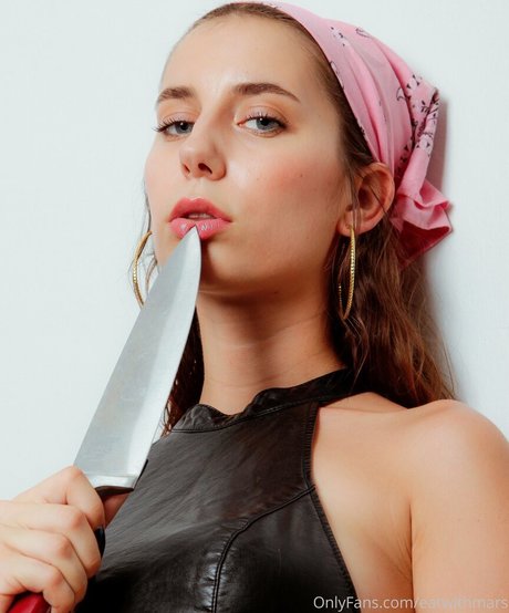 Eatwithmars model hot photo