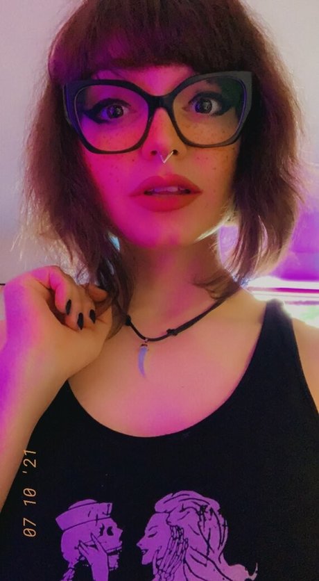 Ninehydras star pornographic pic