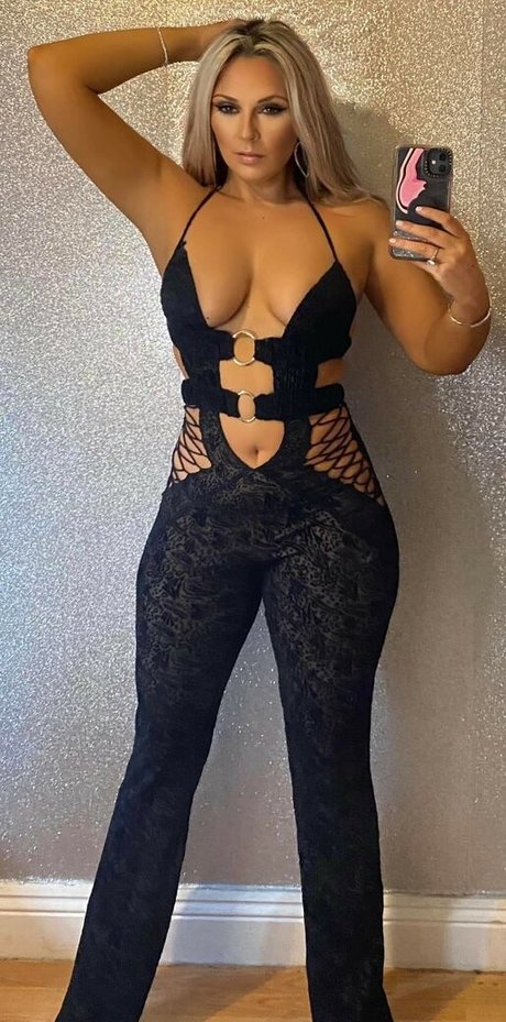 Lisamariesutzirl nude pornstar image