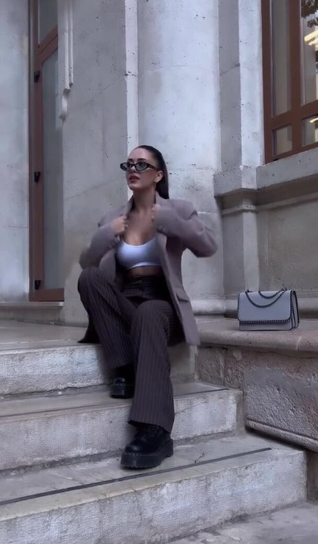 blonde masturbating onlyfans sexy pics