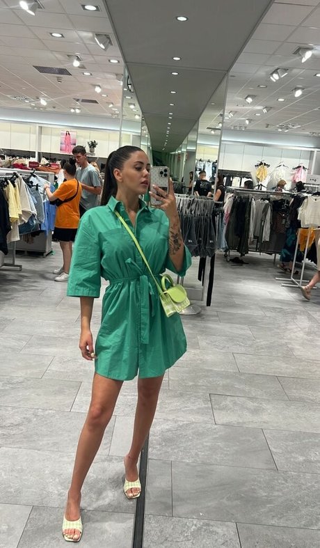 Rosario Matew nude model image