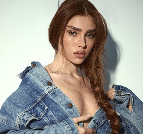 Eden Chanel perfect model pic