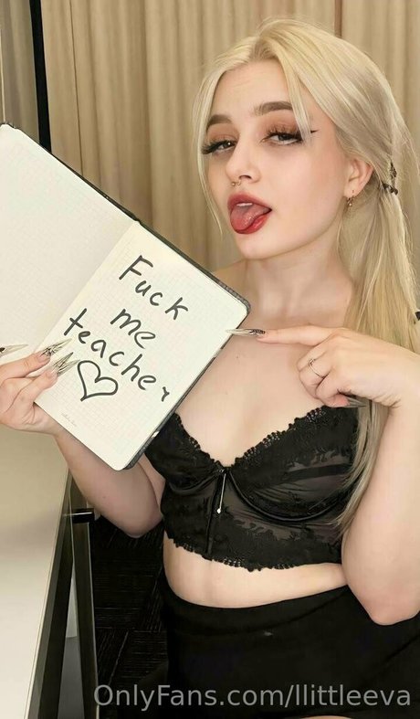 llittleeva pornstar sexy photo