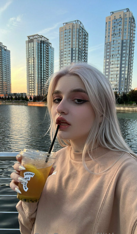 llittleeva nudes star image