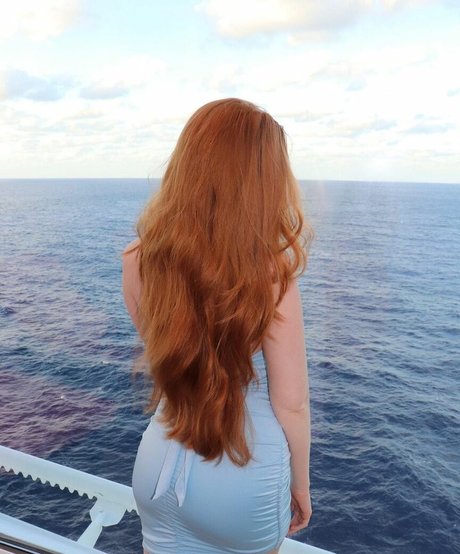 Burinski Twins hot star img