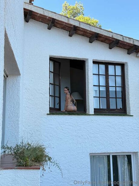 oooopsfree model erotic image