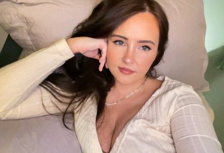 Evelynwhite star xxx pictures