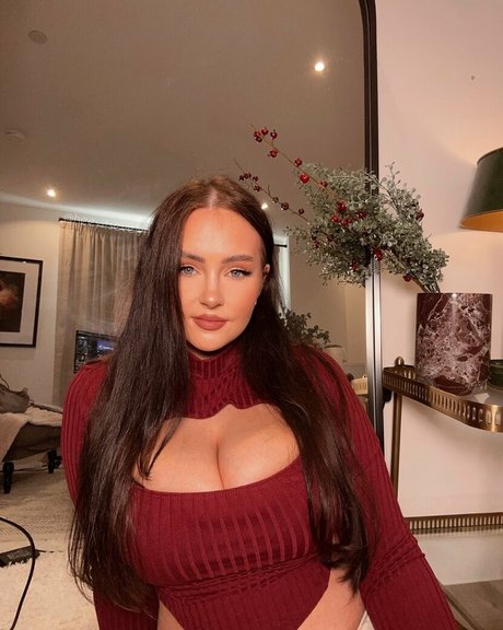 Evelynwhite perfect actress pictures