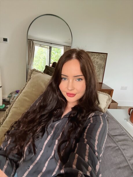 Evelynwhite hd actress pictures