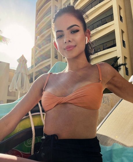 Lolita Milena nude pornstar photos