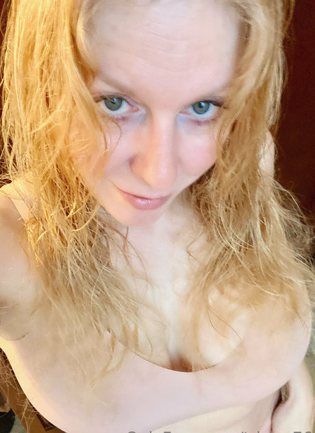 trishw76 erotic model img