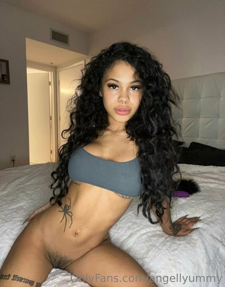 angellyummy nudes model picture