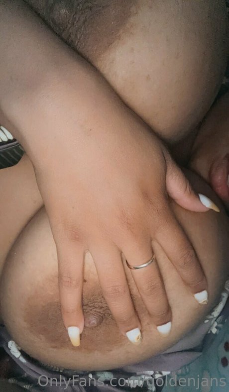 GoldenJans pretty actress picture