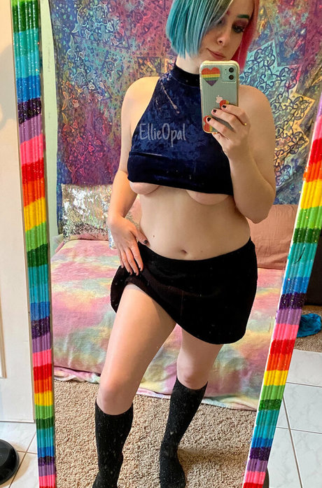 ellieopalfree naked star pics