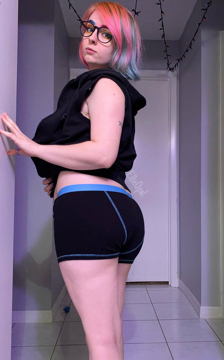 ellieopalfree model pictures