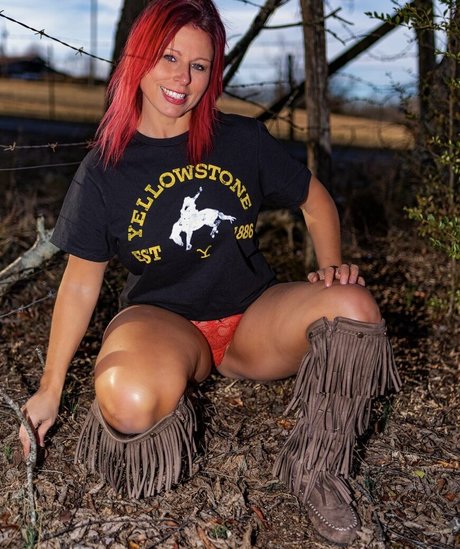 bikerchik250 model hd photo