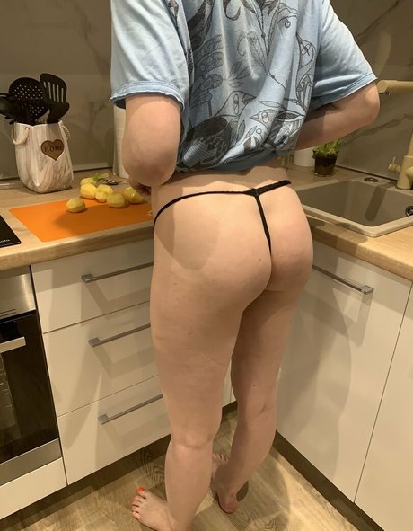 sweet 2002 model high quality pics