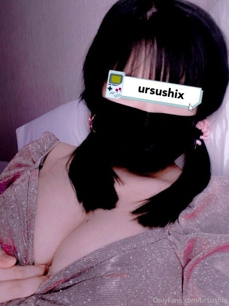 ursushix model pornographic photo