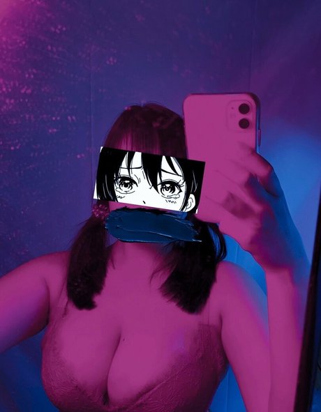 ursushix star naked photos