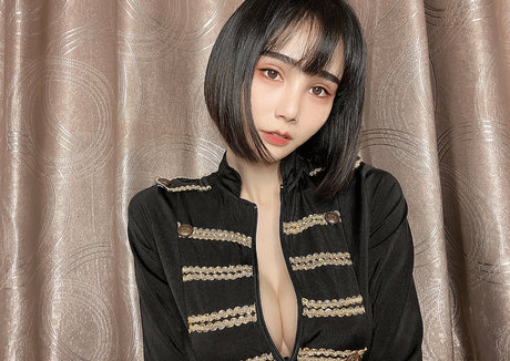 valentine8 official pretty model picture