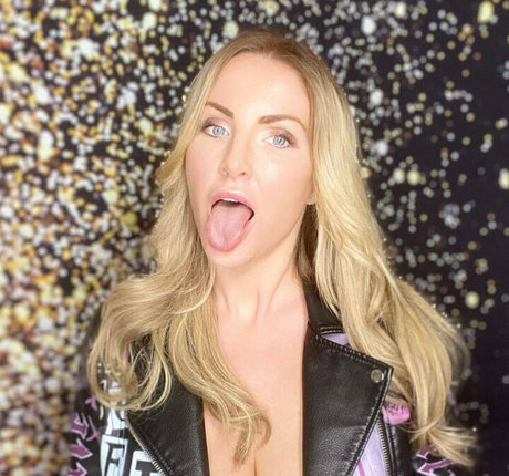 stepmomgeorgie pornstar adult pictures