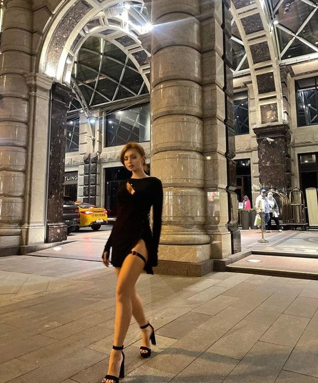 Renata Valliulina top model images