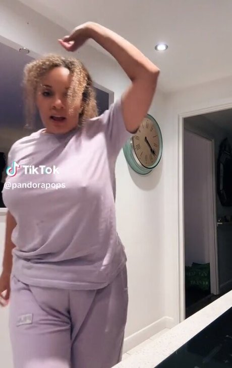 Pandora Christie top star photo