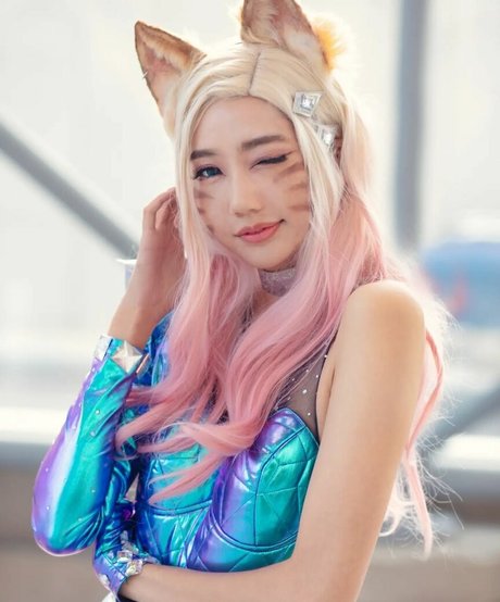 Tsarful nude pornstar img