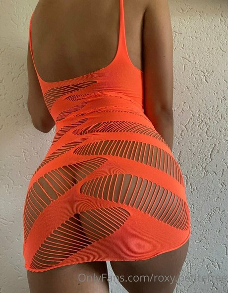 roxy petitefree exclusive star picture