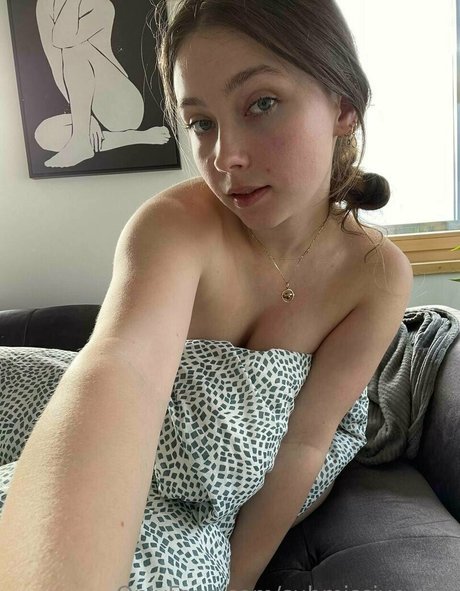 submissive doll sex actress pic