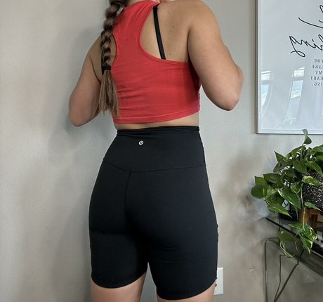 Avia Butler high quality actress archive