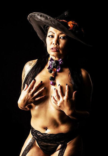 vivsai model top pic