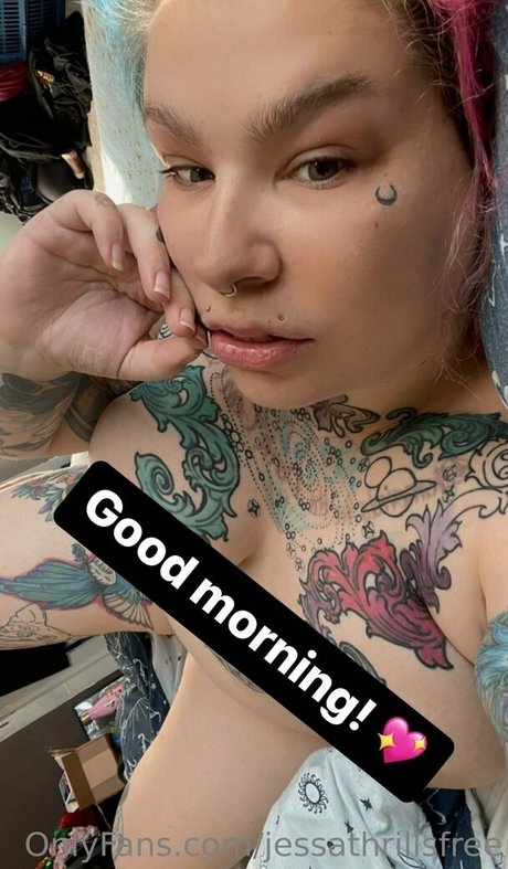 jessathrillsfree model naked pictures