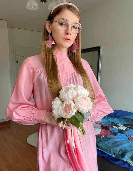 nanachka sexy model images