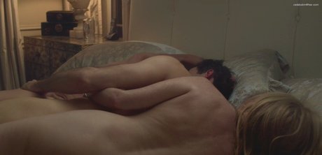 Julianne Moore nudes actress image