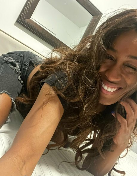 thisorthatwithsunny model sexy pictures