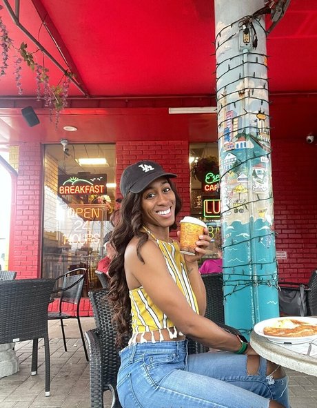 thisorthatwithsunny star exclusive image