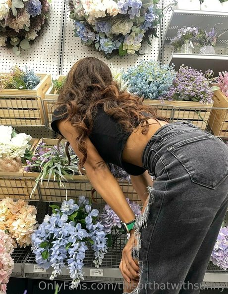 thisorthatwithsunny beautiful pornstar image