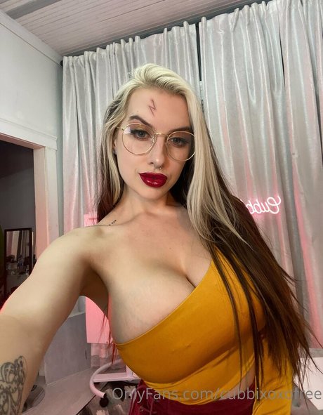 cubbixoxofree model hd pictures