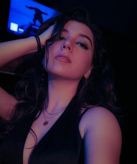 HannahBearsch star pornographic picture