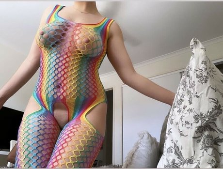 rose wyatt model high quality img