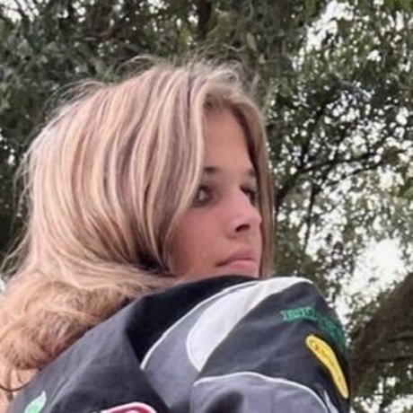 Megcrit sexy actress img