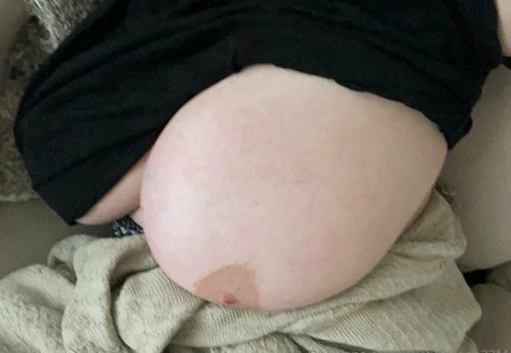 BustyQueen32M Profile pic