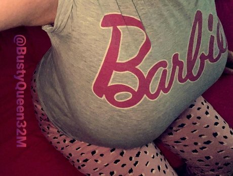 BustyQueen32M free star images